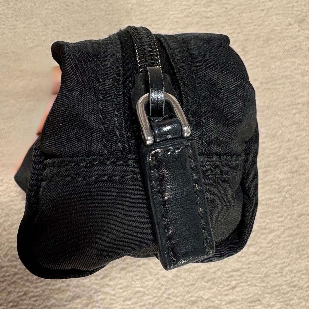 PRADA ブラック ナイロン ポーチ