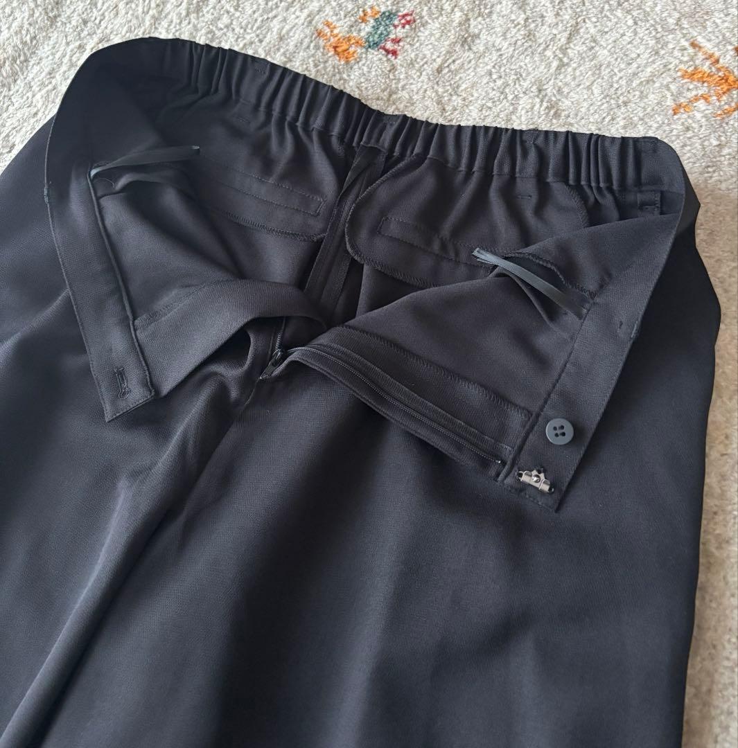 大きいサイズ　3点セット　ノーカラーパンツスーツ　セットアップ　ニッセン　黒