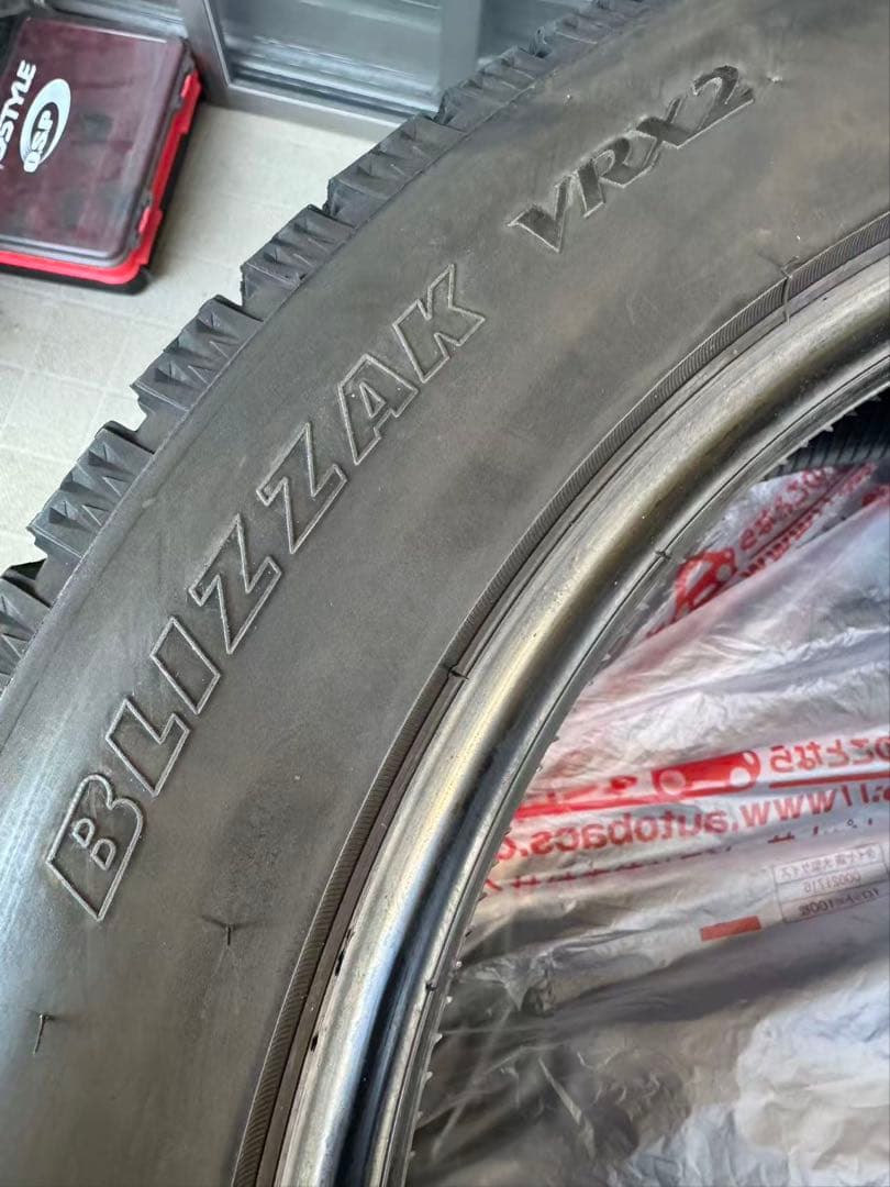 スタッドレスタイヤ BLIZZAK VRX2 ブリジストン24年製