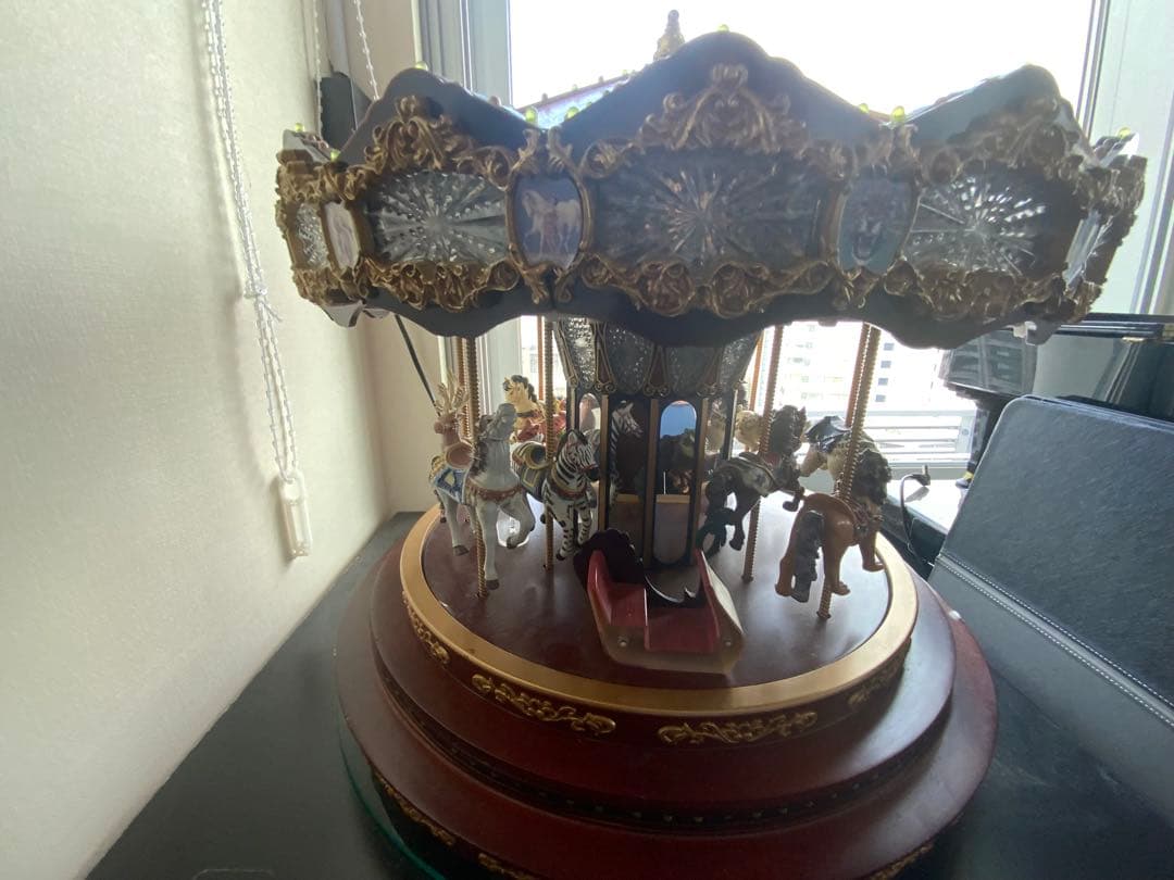 メリーゴーランド型オルゴール