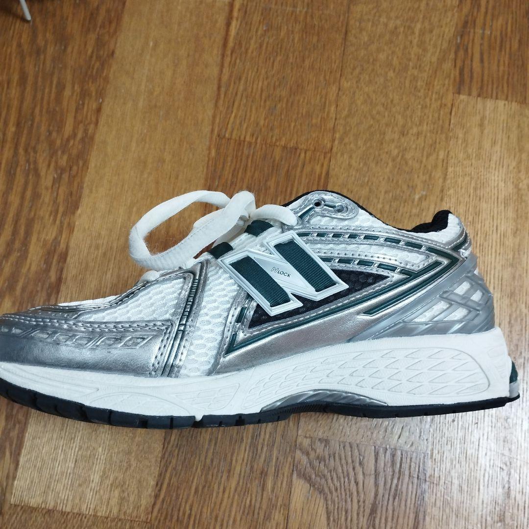 ami☆美品ニューバランスM1906REU23.0シルバー×グリーン
