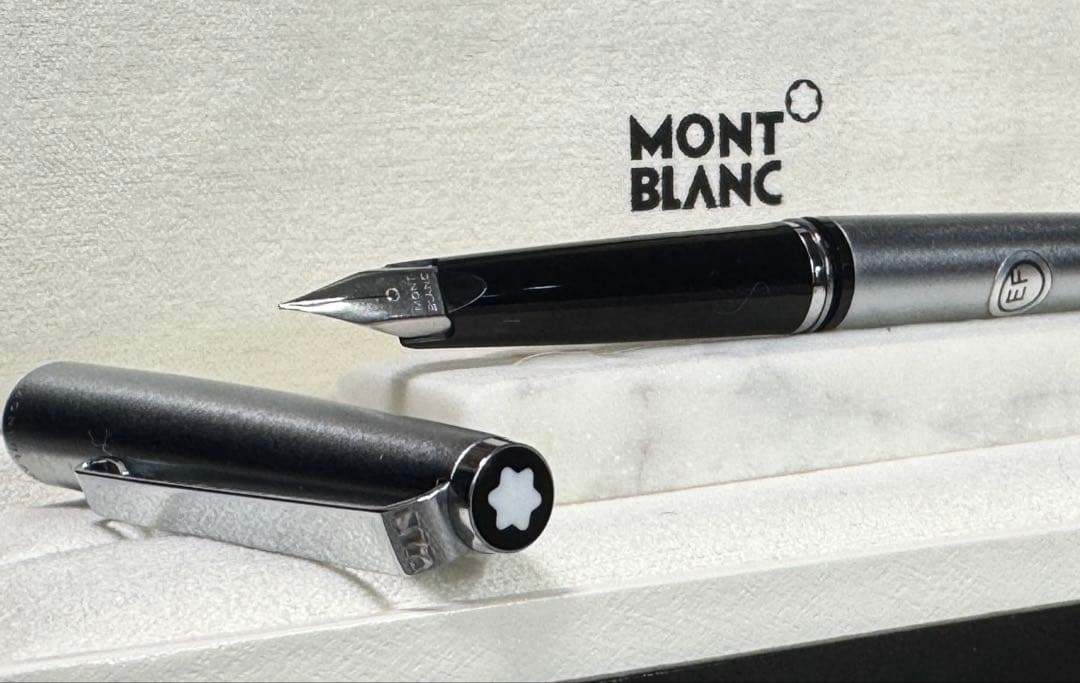 【極美品】モンブランNO300万年筆 EF シルバー・ブラック