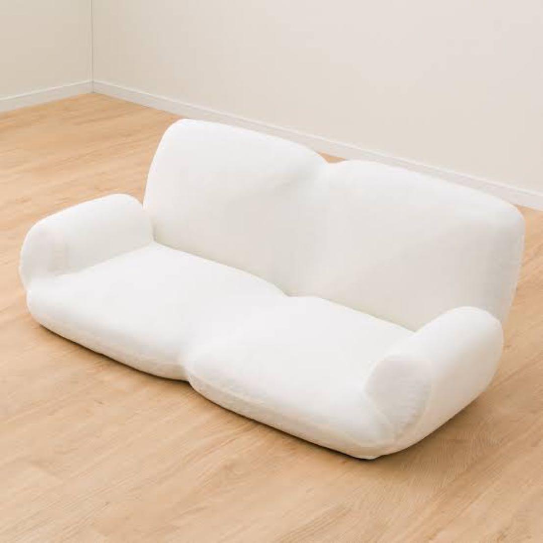 送料込！販売価格3000円 ニトリ肘付きローソファ　ふっくらパン シュガー WH