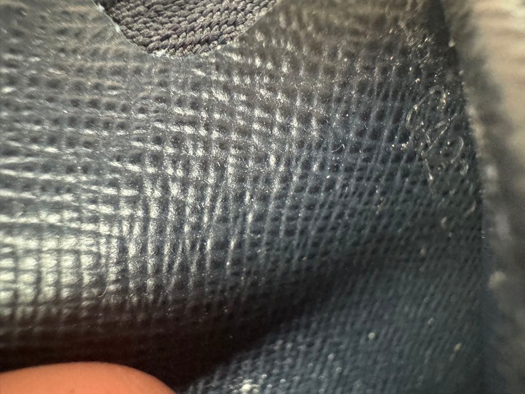 LOUIS VUITTON 長財布　タイガ　ヴェルティカル ネイビー