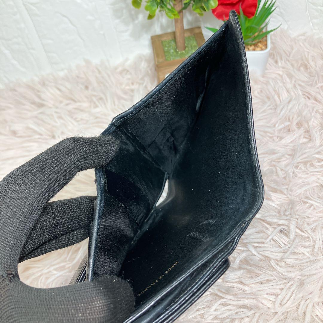 大人気 CHANEL 二つ折り財布 ココマーク キャビアスキン レザー Wホック