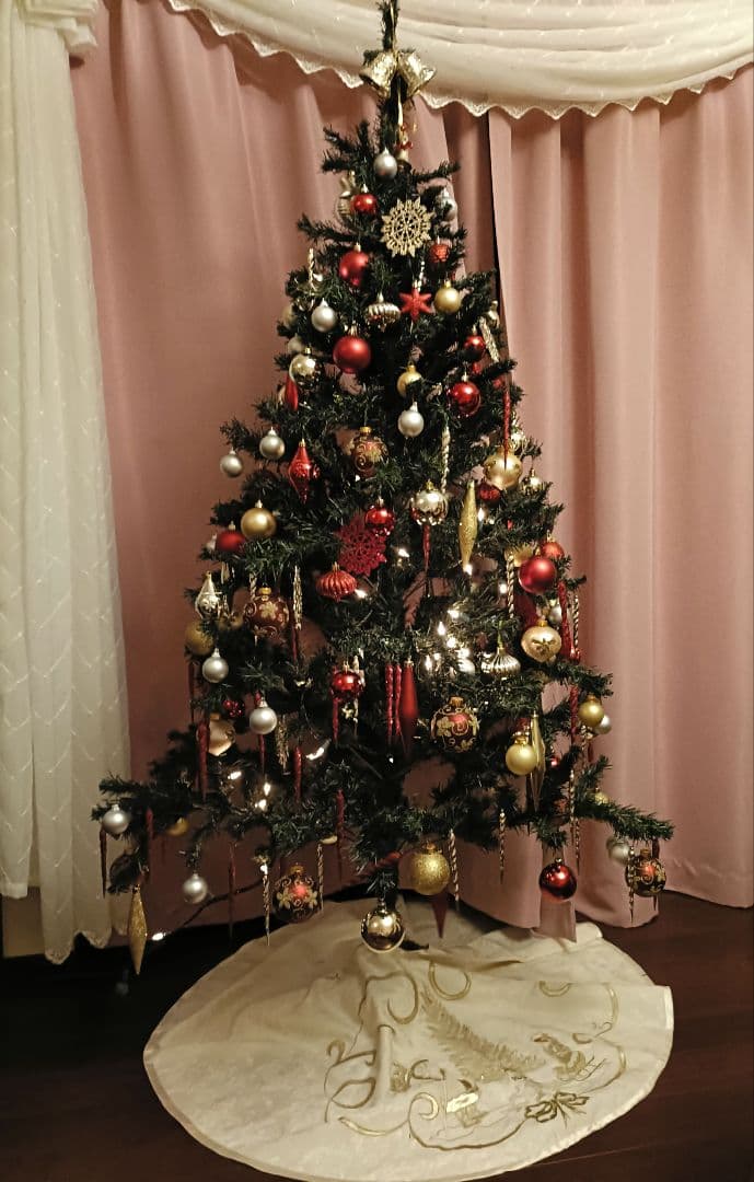 超大型 180cm クリスマスツリー 　金、赤のオーナメント　装飾品　スカート付