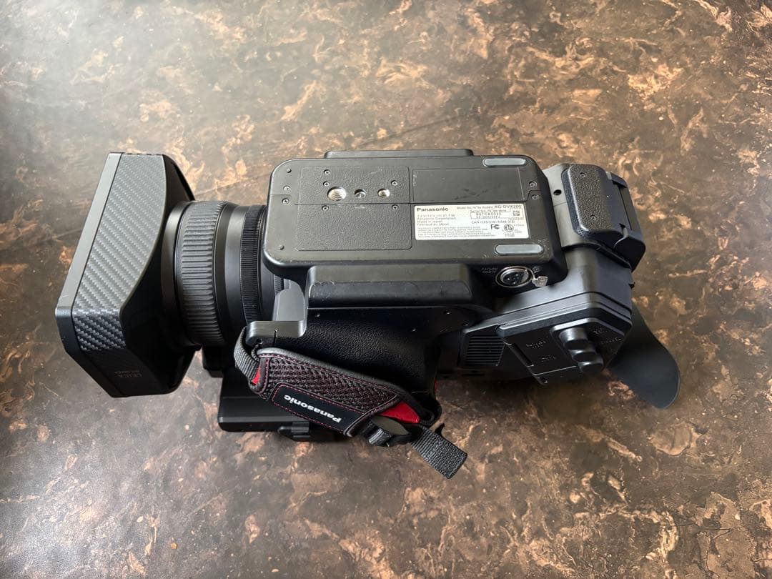 Panasonic 4K ビデオカメラ AG-DVX200