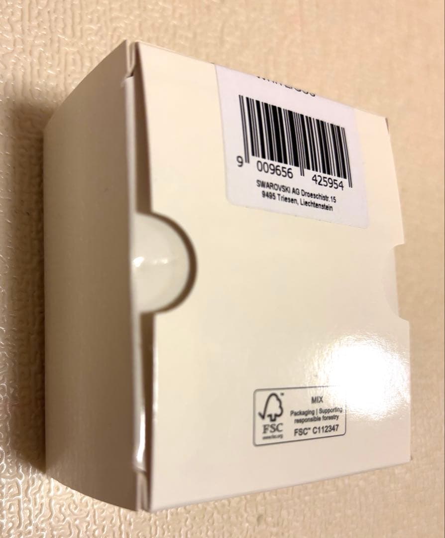 【新品・未使用】スワロフスキーStilla スタッドピアス　ゴールド