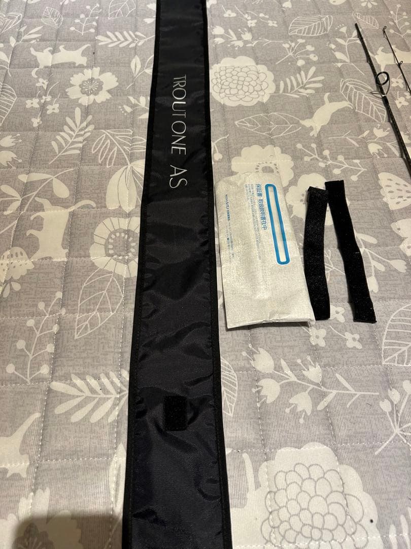 TROUT ONE AS トラウトロッドとケース