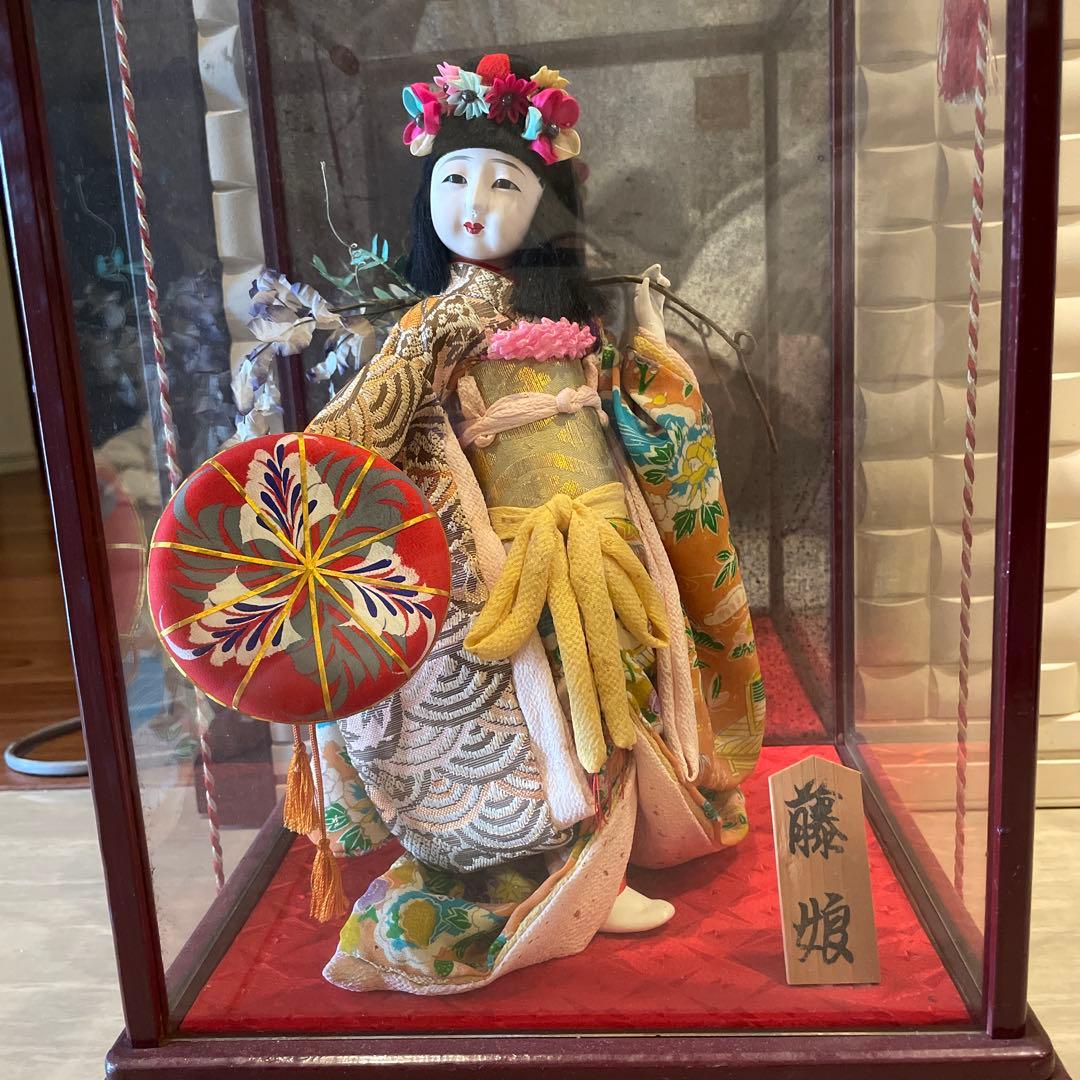 【至極特級呪物】市松人形 伝統的な日本人形 ガラスケース付き