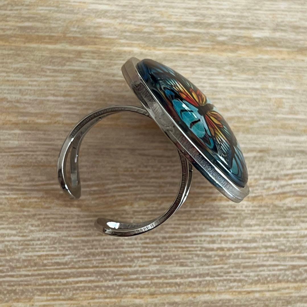 ラスト　クラシカルな蝶のスカーフリング　ステンドグラス風　ラウンド