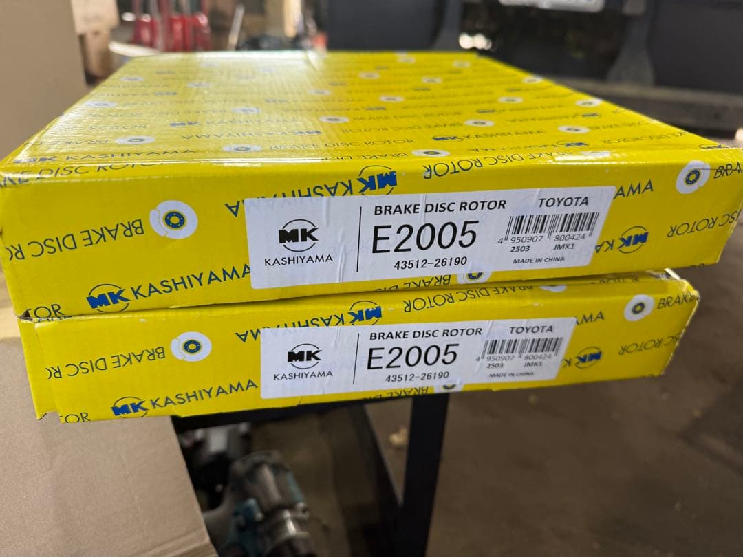 200系ハイエース 4wd パッド，ローターセット