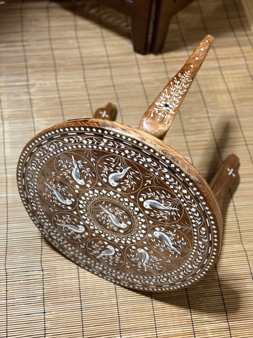 鳥モチーフ 象嵌(ぞうがん)細工 アジアンサイドテーブル 3本脚