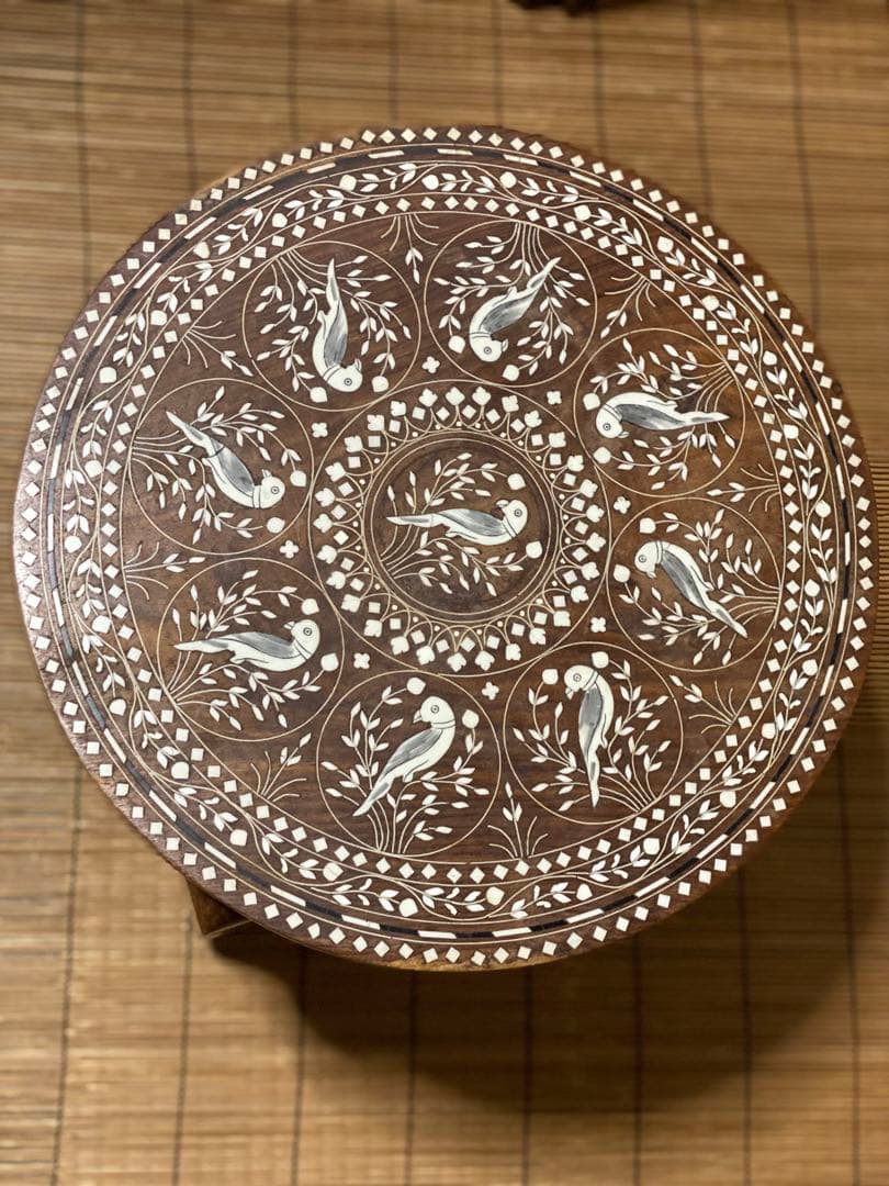 鳥モチーフ 象嵌(ぞうがん)細工 アジアンサイドテーブル 3本脚