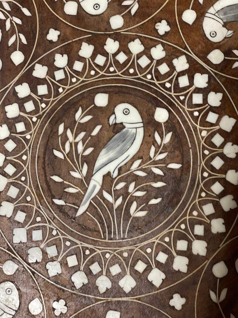 鳥モチーフ 象嵌(ぞうがん)細工 アジアンサイドテーブル 3本脚