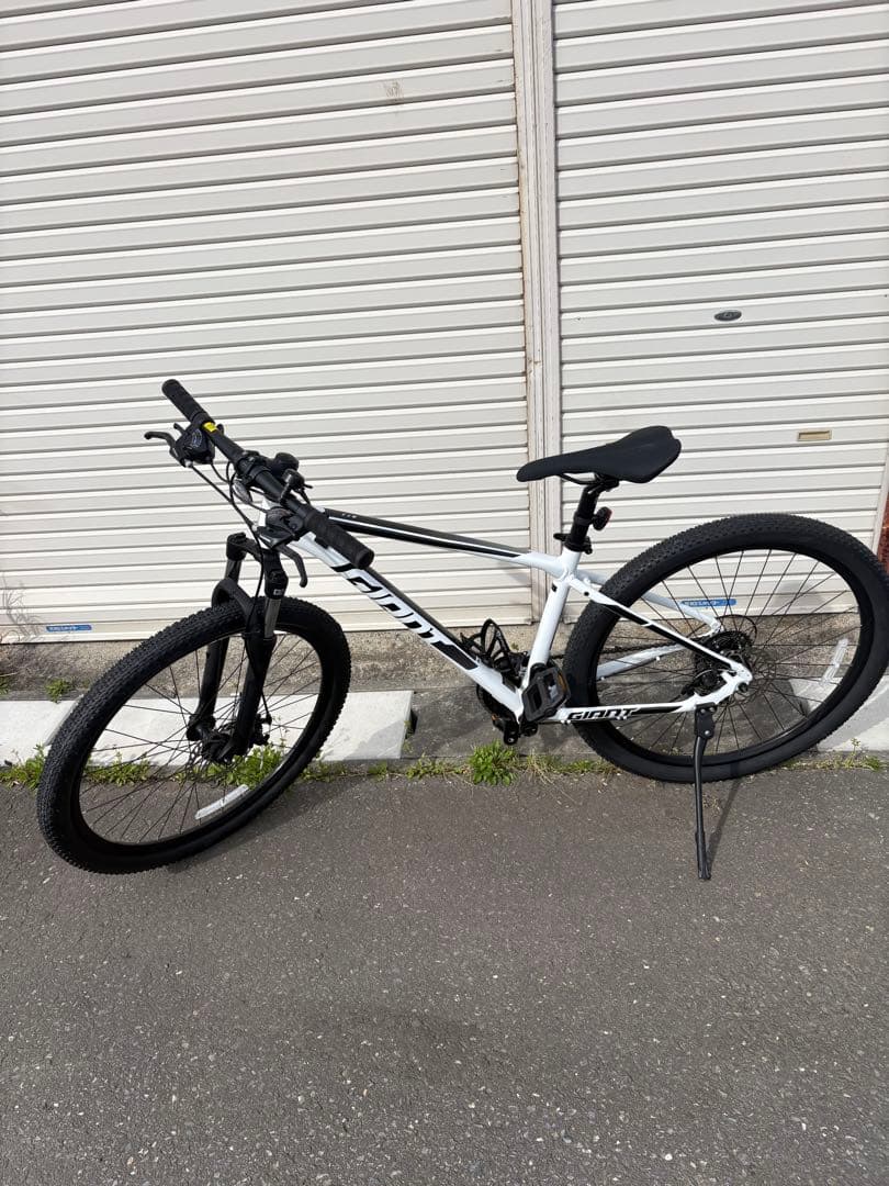 ジャイアント 2022年モデル？　　S atx 自転車