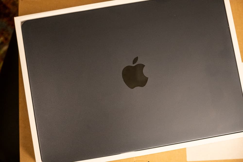 MacBook本体 Macbook Air M2 16GB/256GB SSD G1603J/A