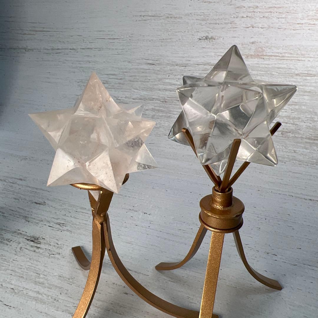 天然石　マカバスター　ピンクアゼツライト　台座付き