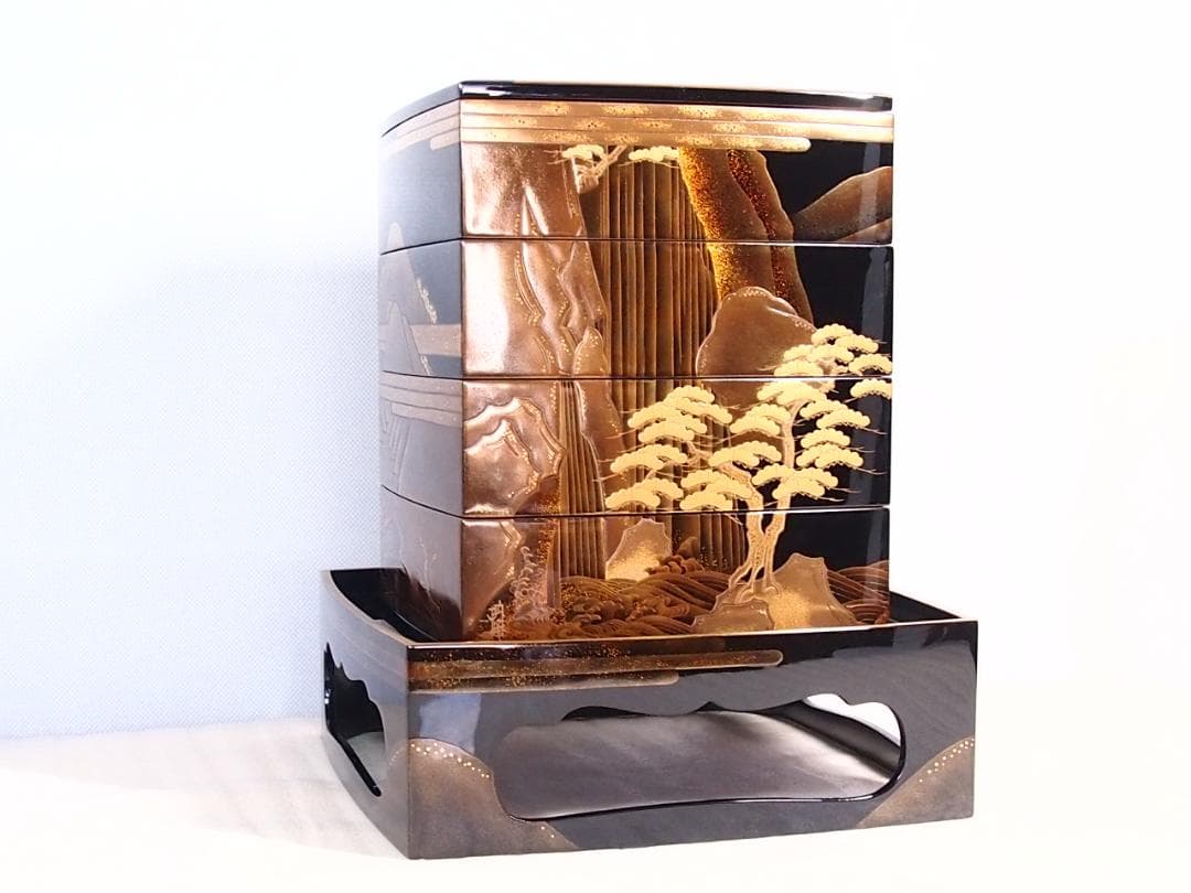 【最高級・極美品】輪島塗 漆芸/堀忠 山水蒔絵 四段重箱 台付き お重/弁当箱