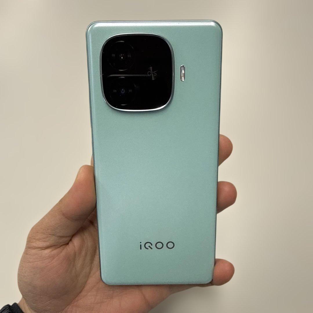 美品Vivo iQOO Z9 Turbo 12GB/256GB