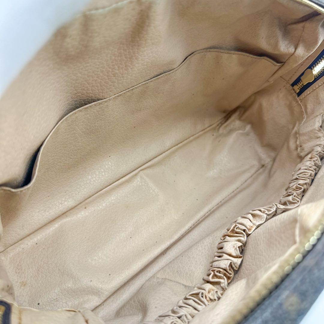 ルイヴィトン トゥルース トワレット 28 モノグラム ポーチ セカンドバッグ