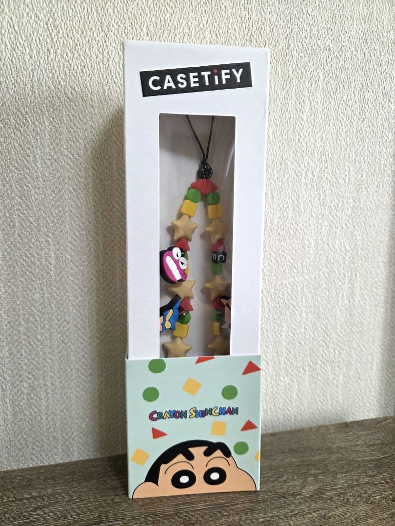 CASETiFYクレヨンしんちゃん スマホストラップ