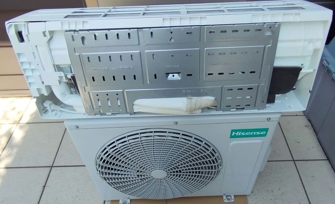 ハイセンスエアコン2.2kw　HA-S22DE9-W 2021年製 リモコン付