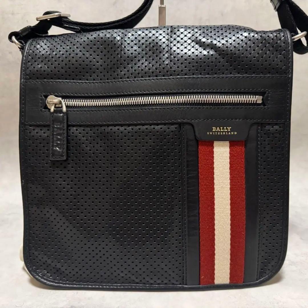 バリー　メッセンジャーバッグ　パンチング　トレインスポッティング　A4