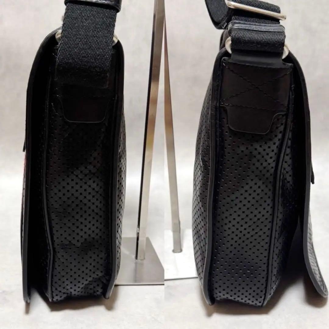 バリー　メッセンジャーバッグ　パンチング　トレインスポッティング　A4