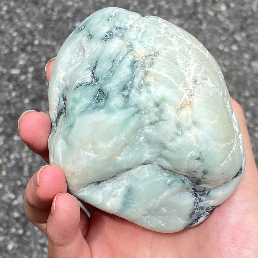 糸魚川翡翠　上質　白緑　小滝圧砕　1053g