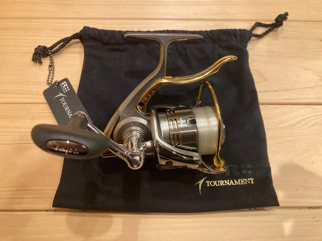 TOURNAMENT 06リール 収納袋付き