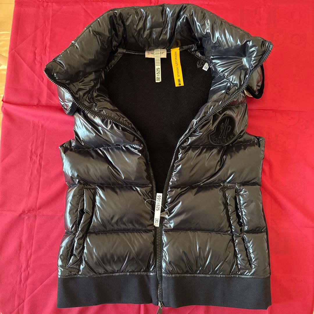 MONCLER レディースダウンベスト　BLACK