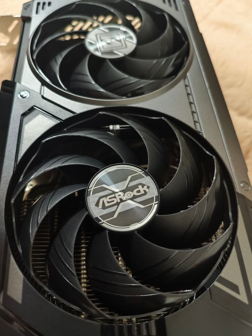 貞*士様 RX9070XT sld 16g steel legend グラフィッ