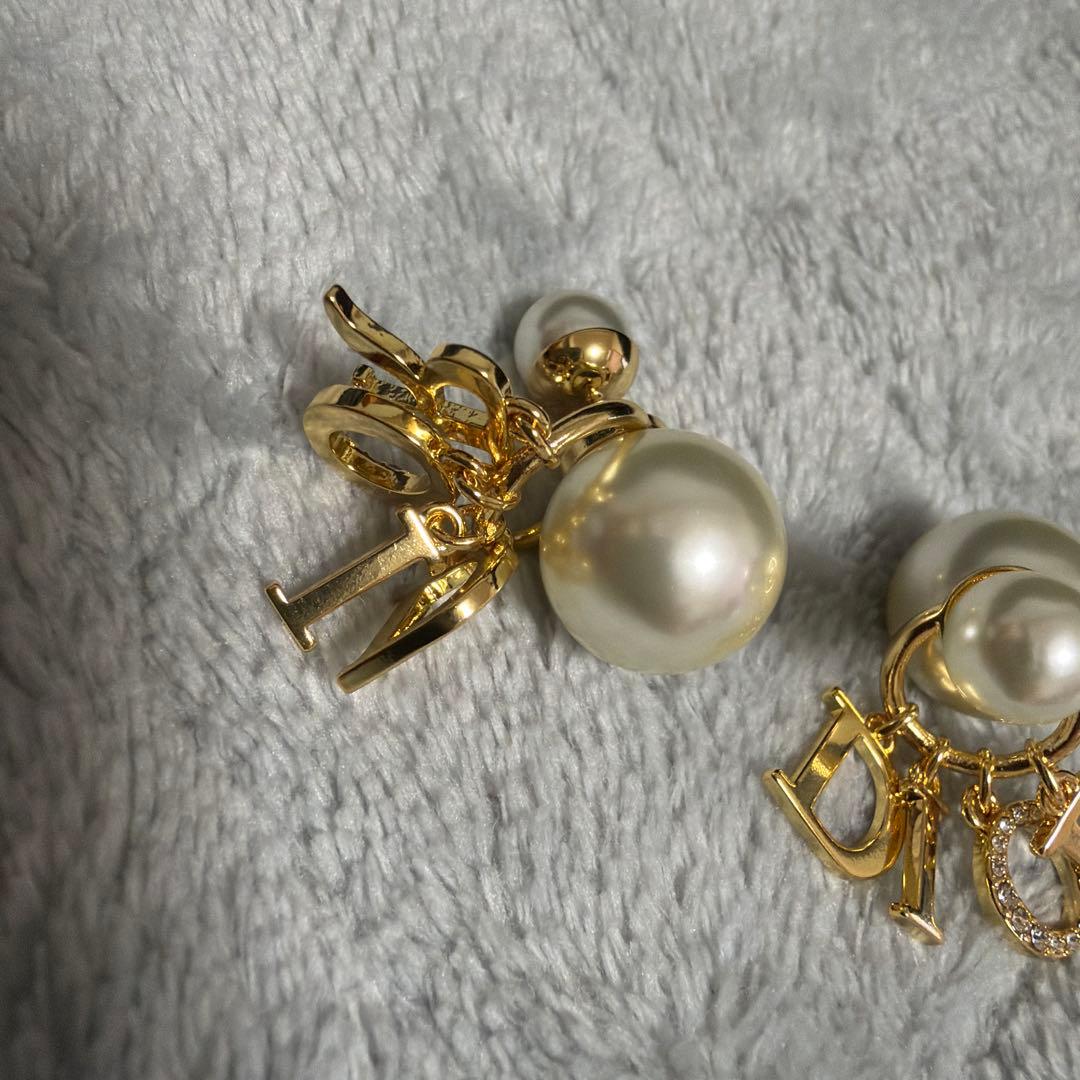 DIOR ディオール Tribales ロゴ トライバルピアス　パール ゴールド
