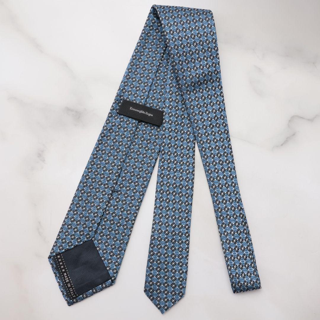 未使用に近い ゼニア ネクタイ 青色系 イタリア製