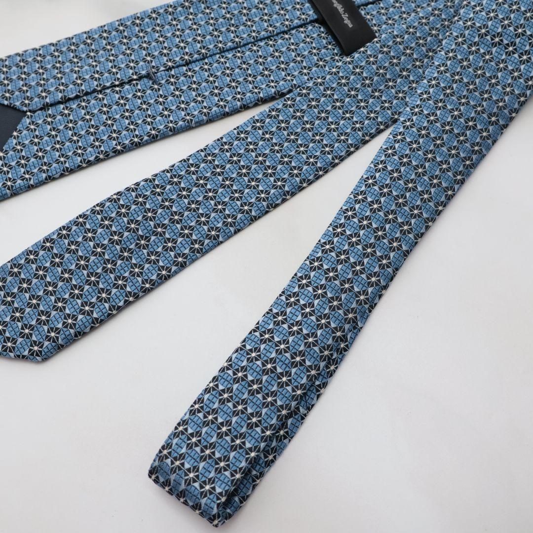 未使用に近い ゼニア ネクタイ 青色系 イタリア製