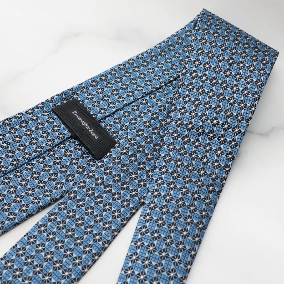 未使用に近い ゼニア ネクタイ 青色系 イタリア製