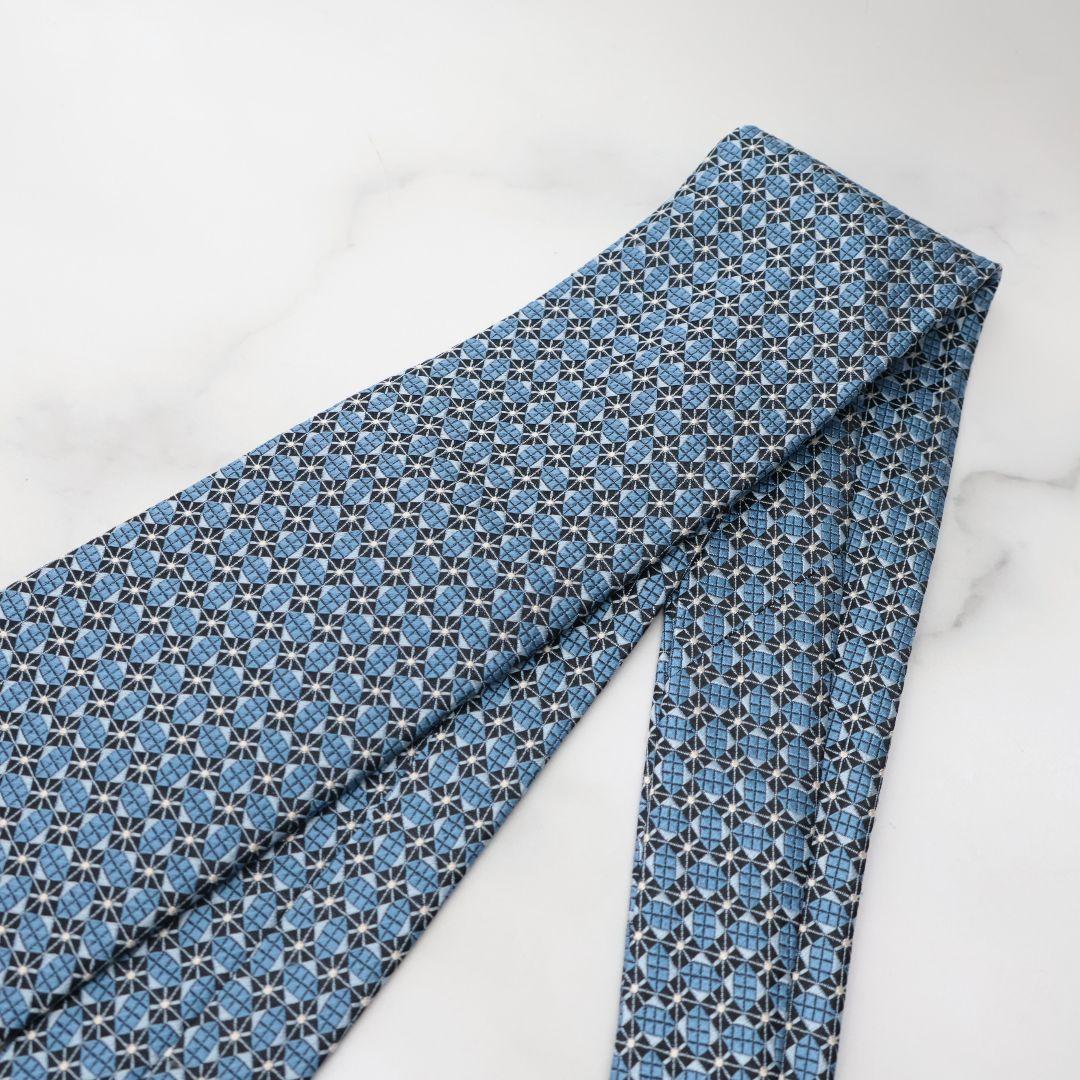 未使用に近い ゼニア ネクタイ 青色系 イタリア製