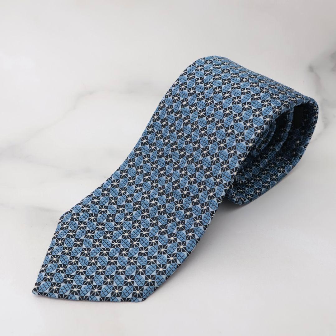 未使用に近い ゼニア ネクタイ 青色系 イタリア製