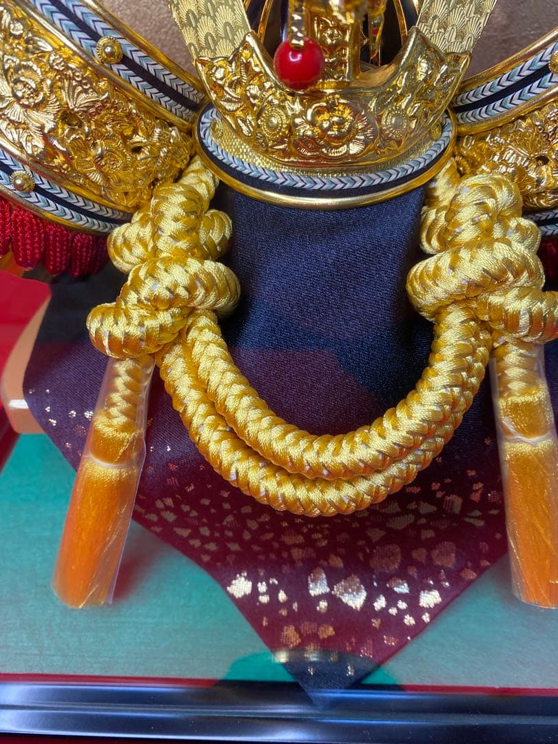 東京久月　五月人形　家紋付き兜飾り　ガラスケース入・コンパクトサイズ