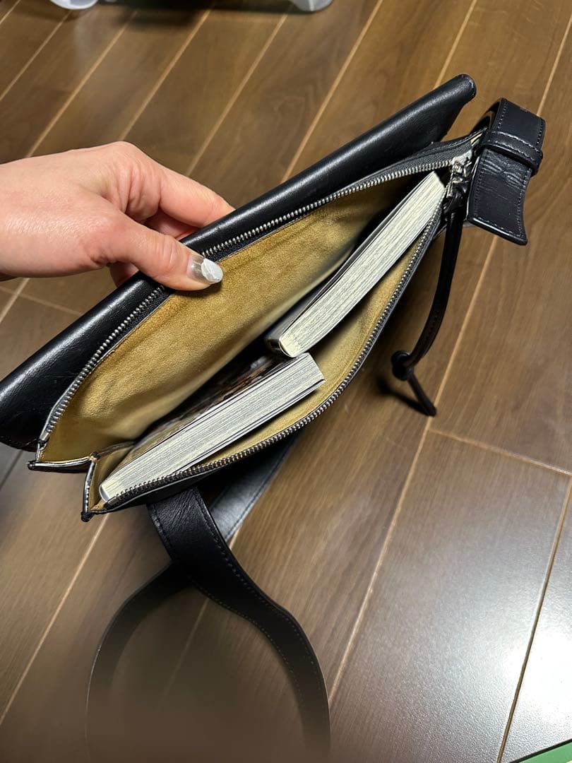 2855 LOEWE ロエベ ガセットフラット メッセンジャー ショルダー