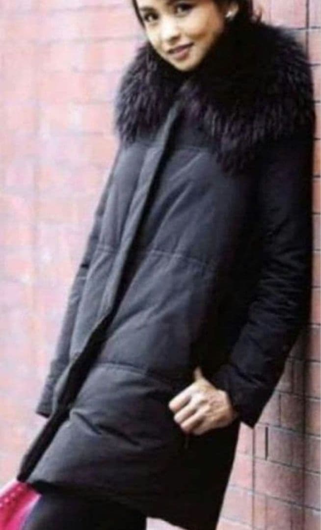 MONCLER　ファー付き黒ロングダウンジャケット