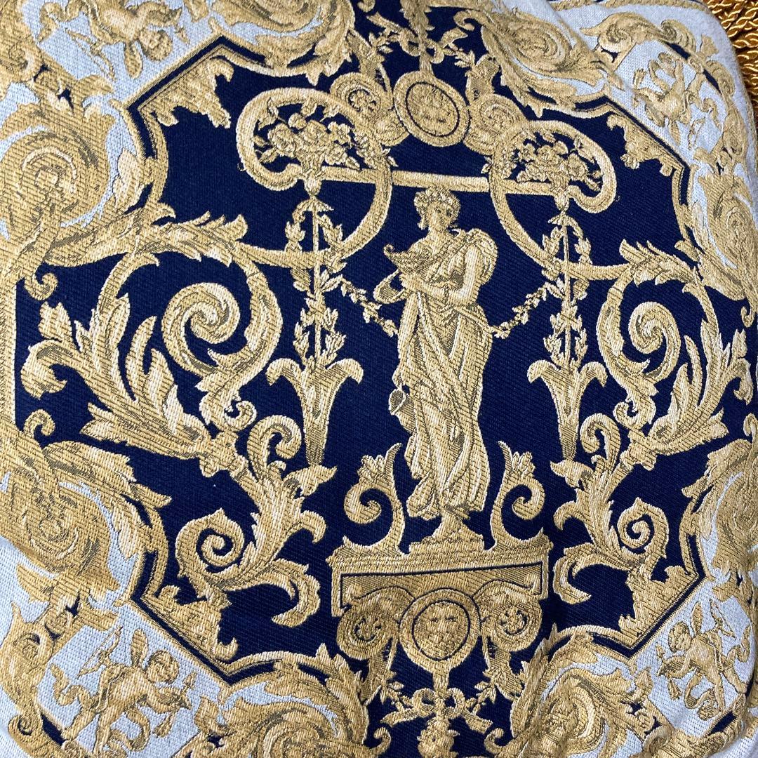 クッション (大)