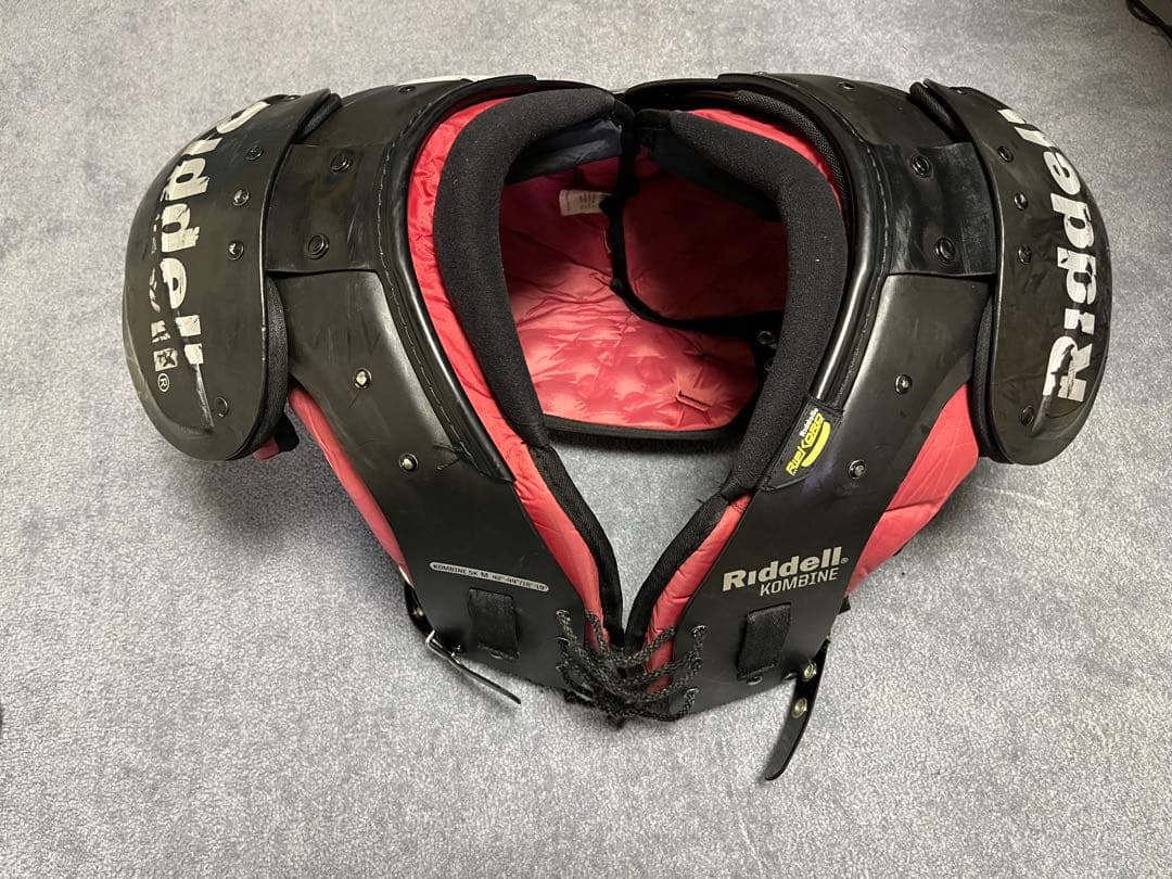 アメフト用ショルダーパッド Riddell Kombine