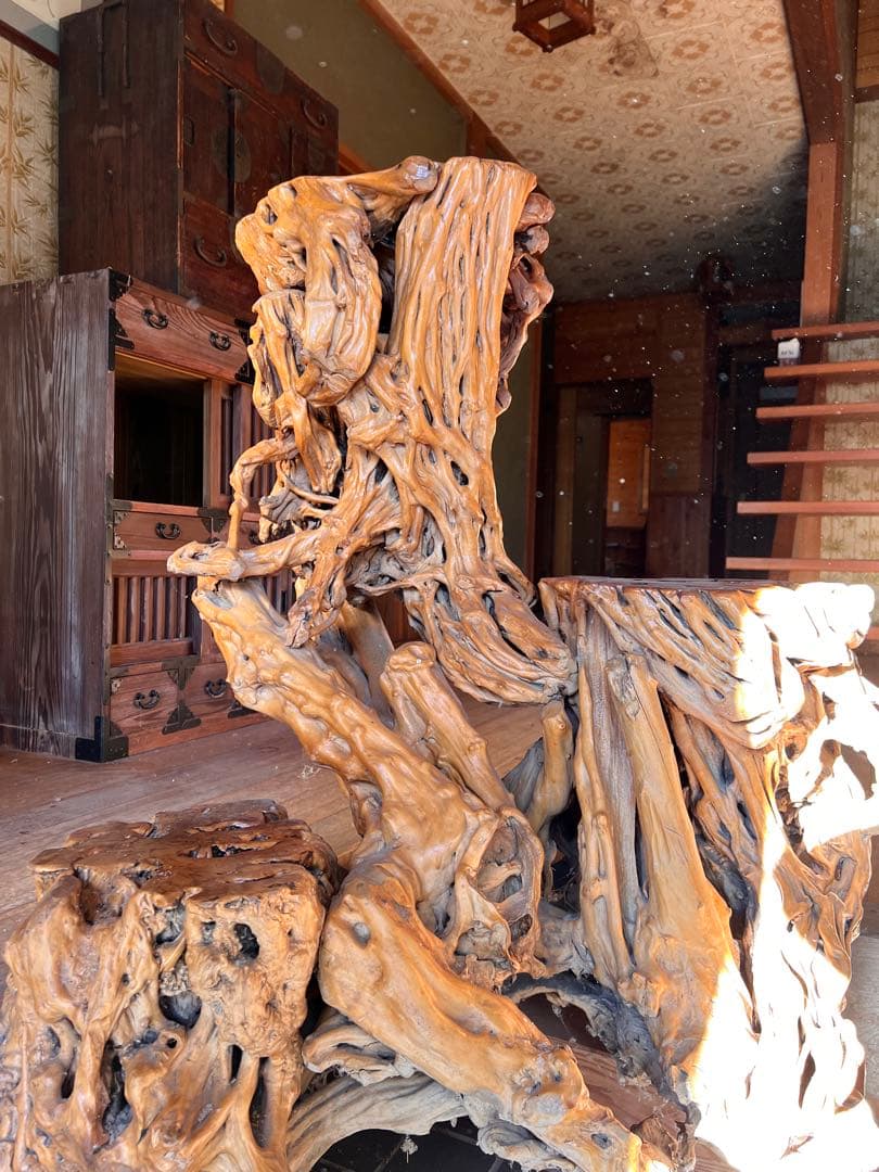 この世に二つとない奇品　変木　オブジェ　3段飾り棚　天然木