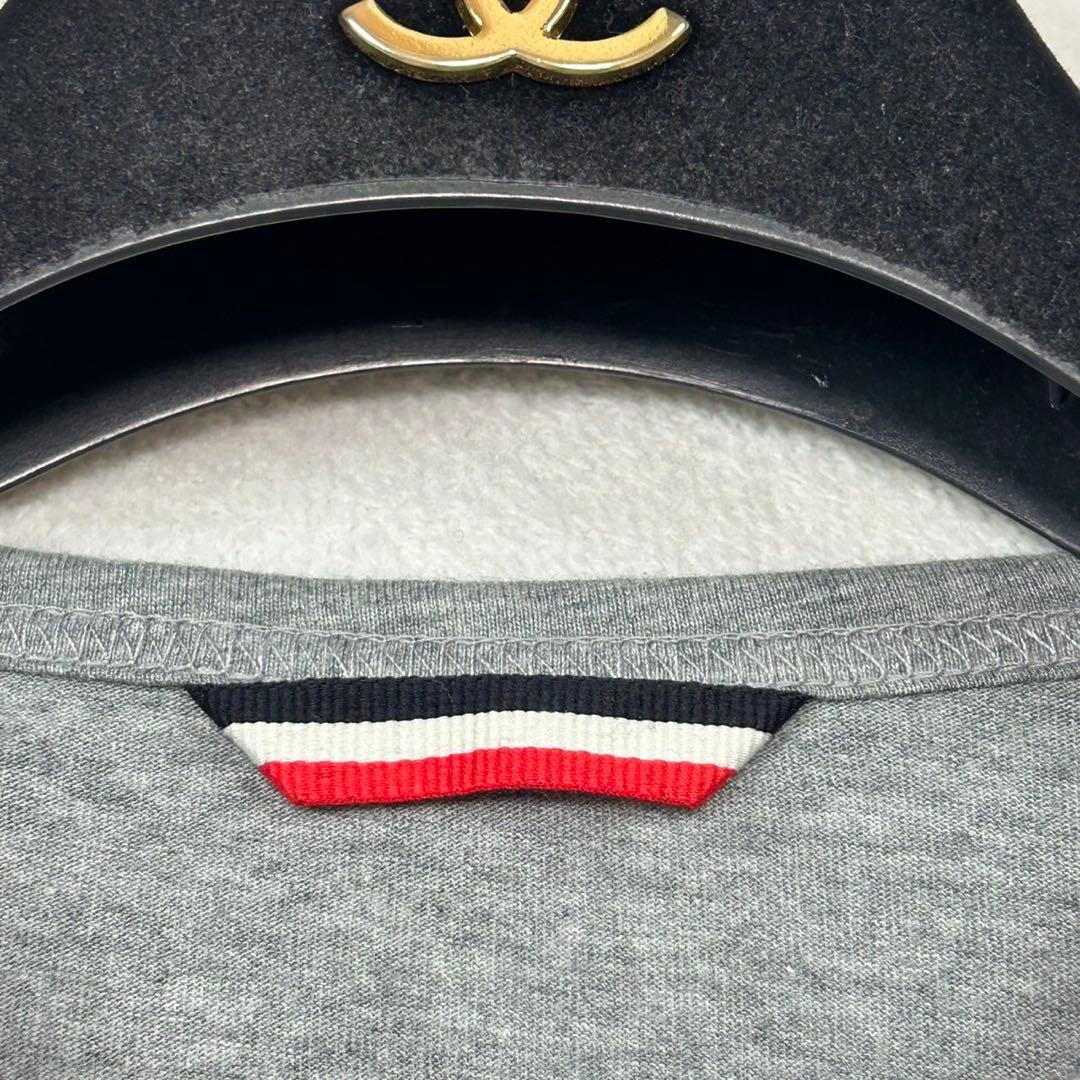 K143 S モンクレール ワッペン ニコちゃん 半袖 Tシャツ グレー メンズ