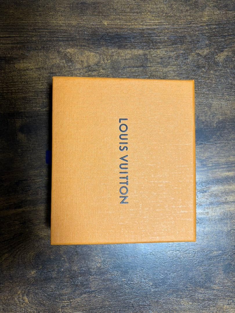 【tpoN】LOUIS VUITTON ジッピーパース