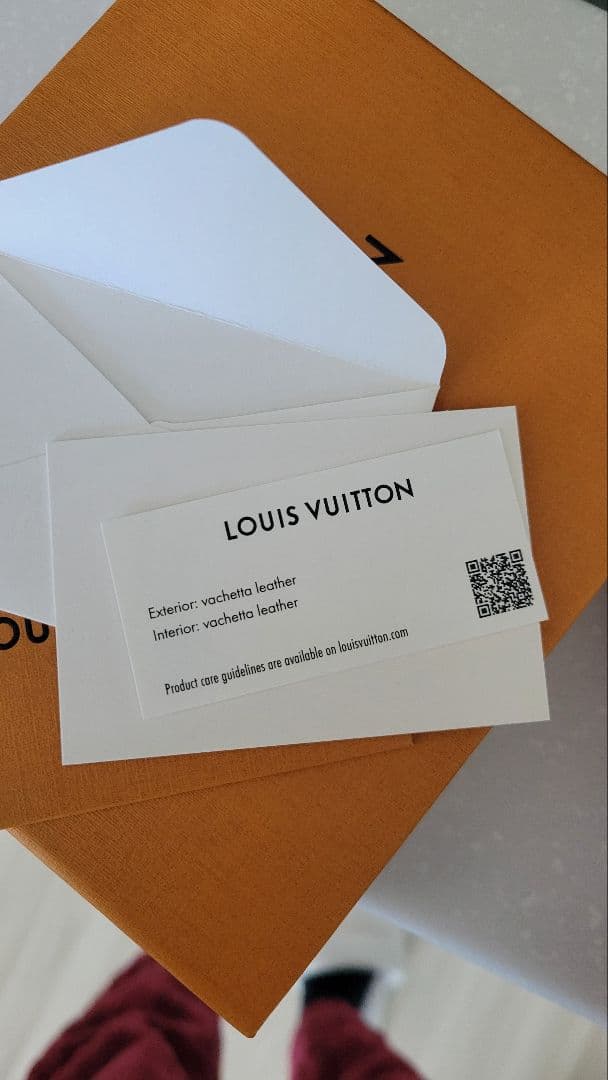 【tpoN】LOUIS VUITTON ジッピーパース