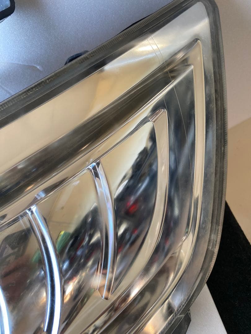 日産 セレナ C25 前期 中期 純正HID ヘッドライト 左右セット