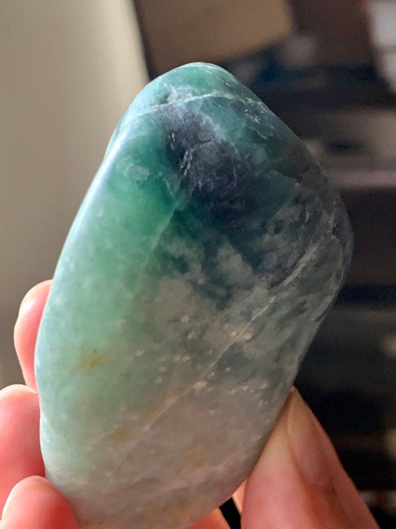 糸魚川ひすい極上の海石　翡翠　原石　翡翠　鉱物標本　コン沢　水石　根付　青翡翠